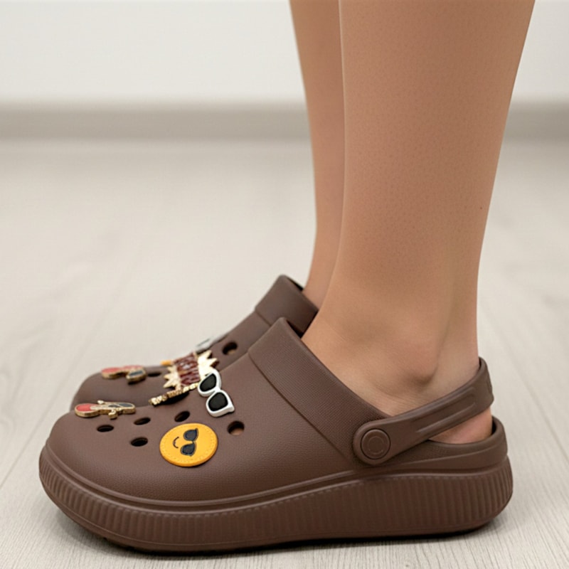 Babuche Moleca Clog Conforto com Pingente Feminina-1697f2d1-b19e-4ad1-9311-9e23b273bc54