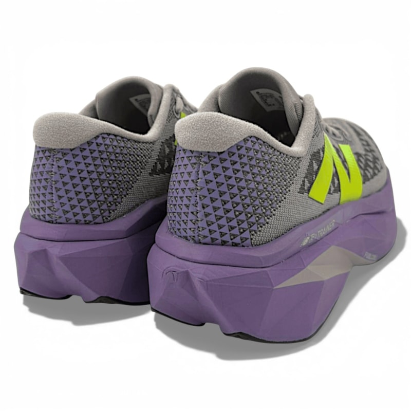 Tênis New Balance FuelCell SuperComp Trainer V3 Feminino-74f0241d-adb8-4661-8ac0-c192cd49885f
